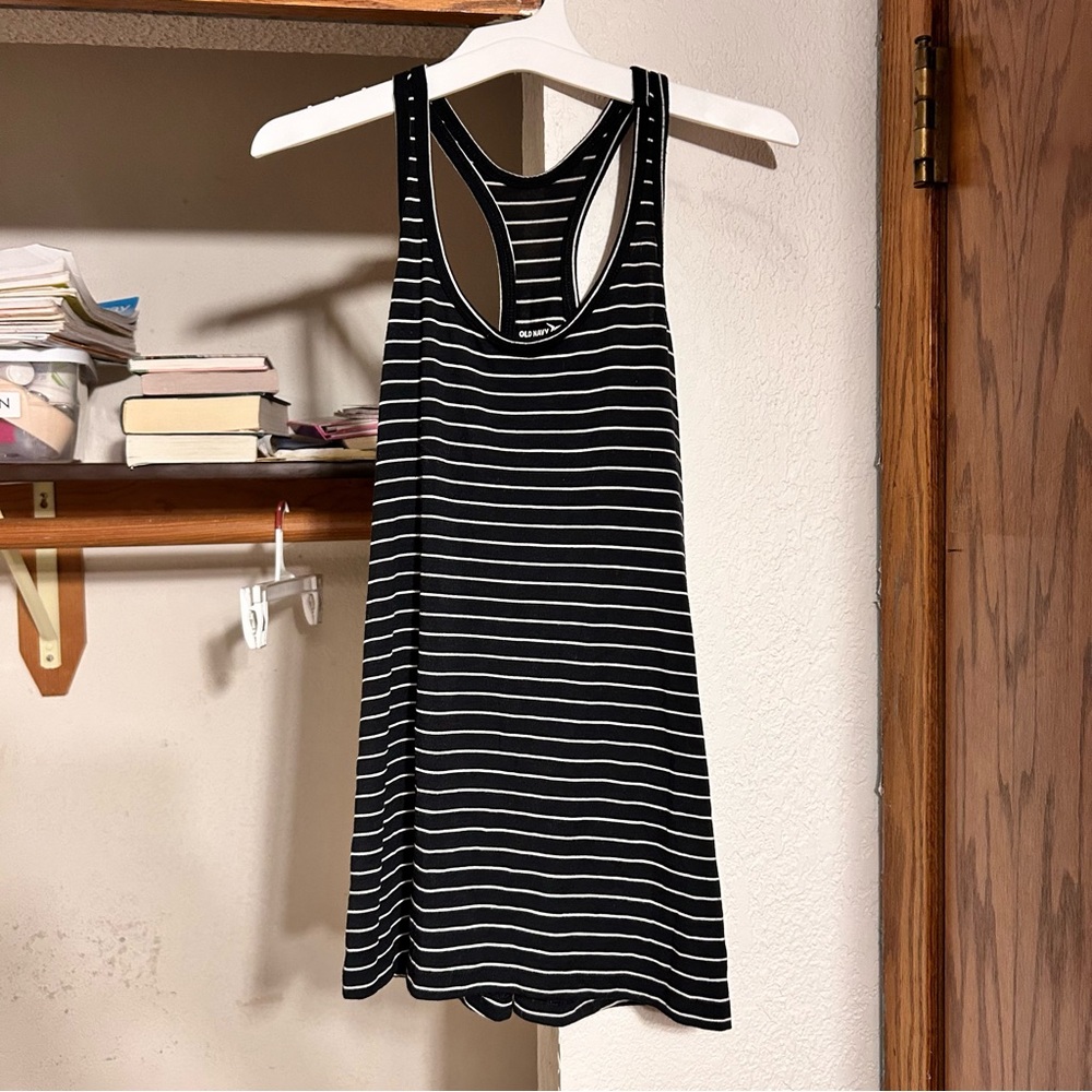 old navy active black and white stripe racerback tank top